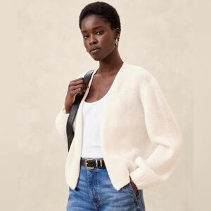 🔴SOLD🔴 Banana Republic open front cardigan in snow day.